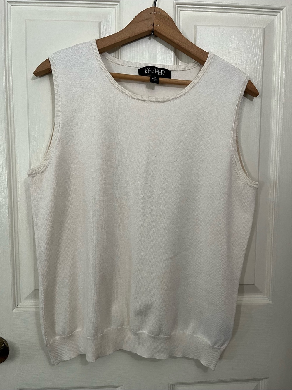 Kasper Silk Blend Sleeveless Knit Tank